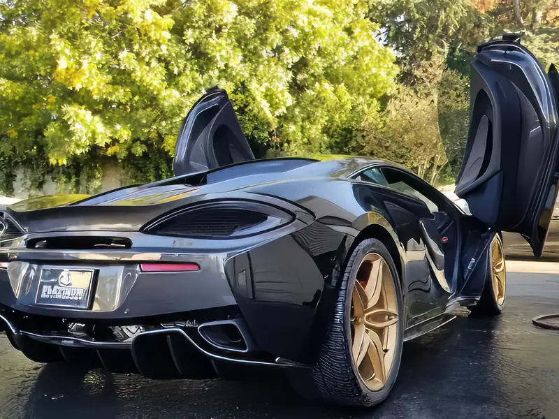 McLaren 570S photographed by Alex on the job